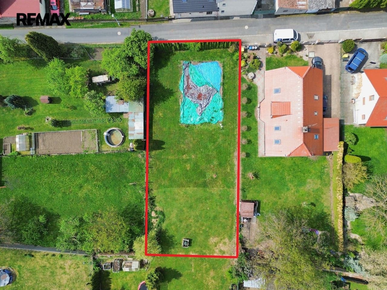 Prodej pozemku 833 m²