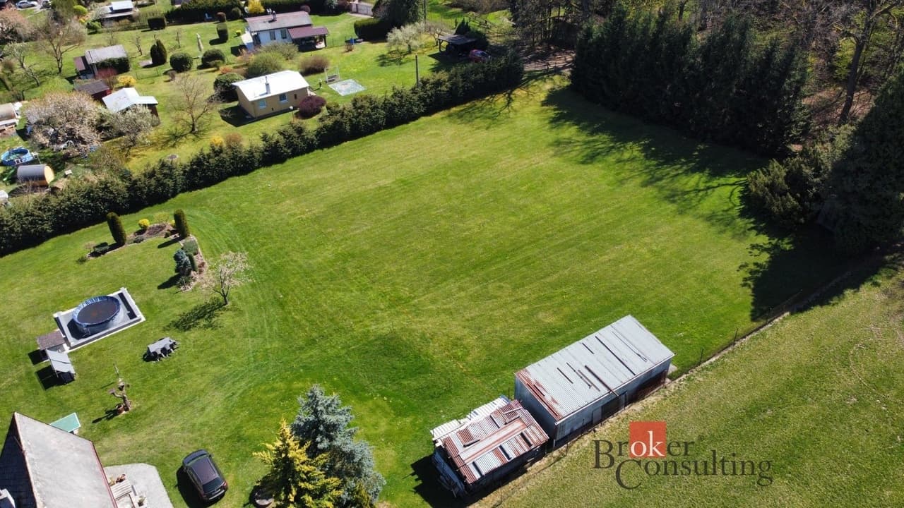 Prodej pozemku 2555 m²