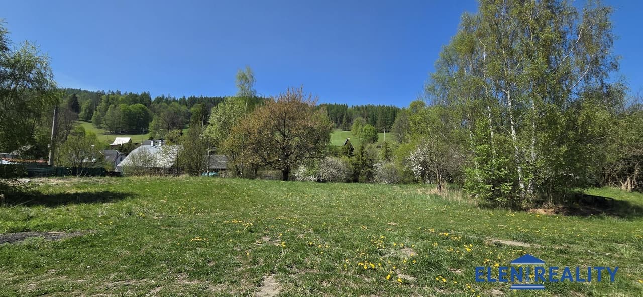 Prodej pozemku 2148 m²
