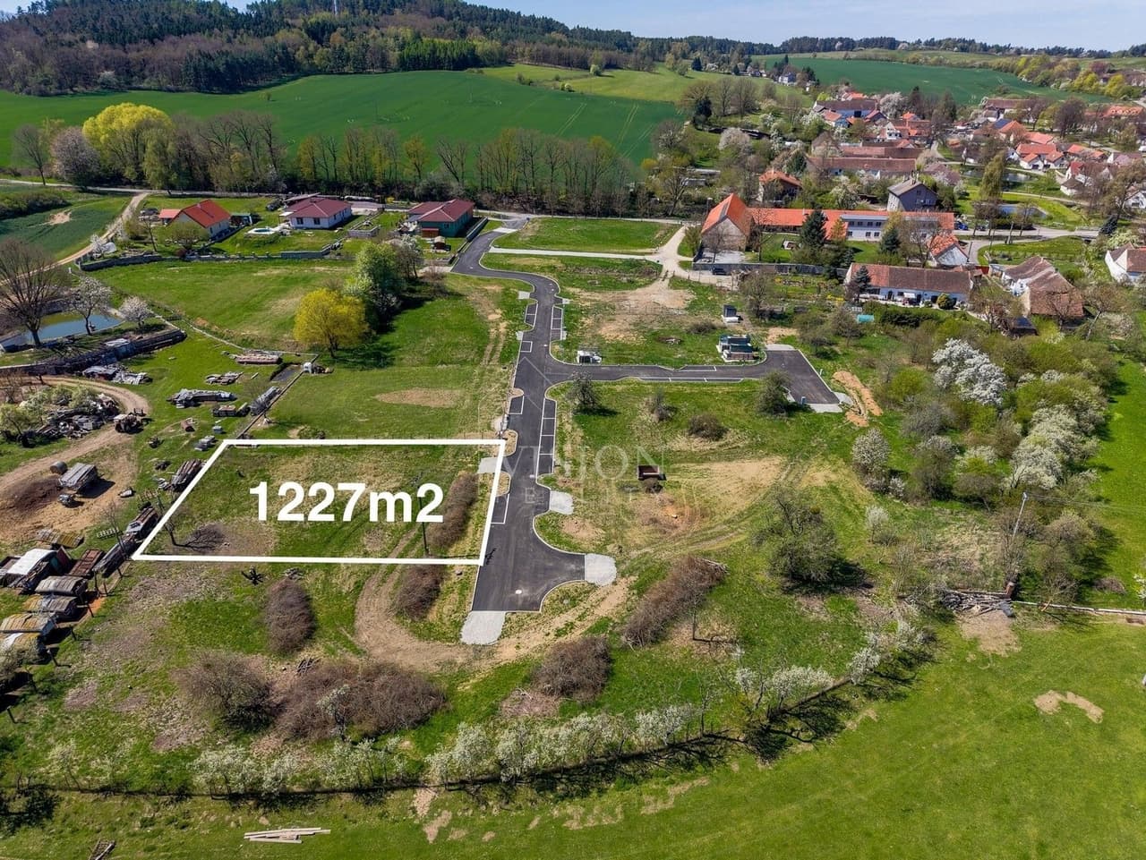 Prodej pozemku 1227 m²