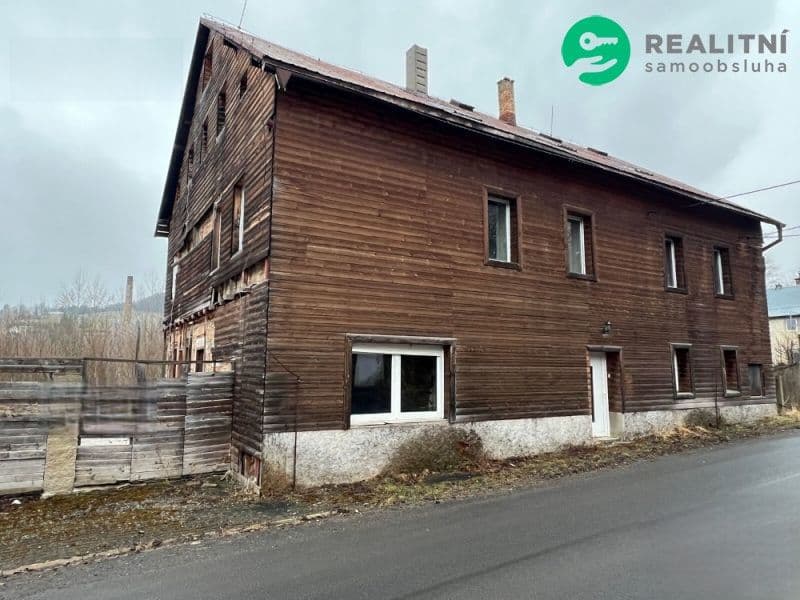 Prodej komerčního prostoru 700 m²