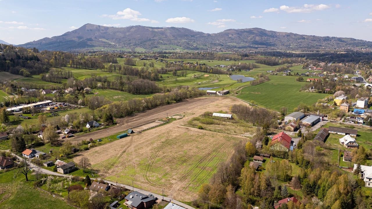 Prodej pozemku 18904 m²