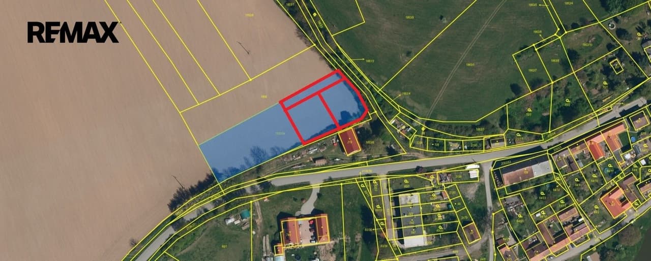 Prodej pozemku 900 m²