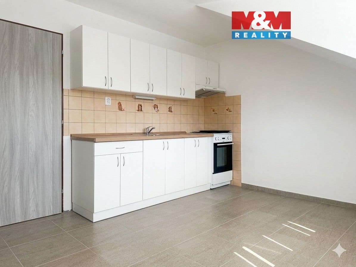 Pronájem bytu 1+1 42 m²