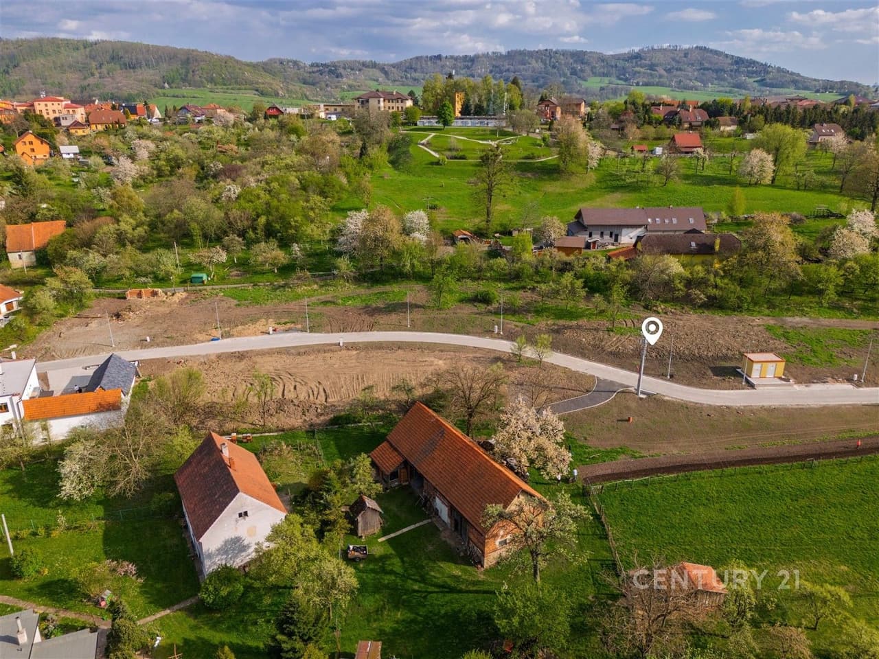 Prodej pozemku 1204 m²