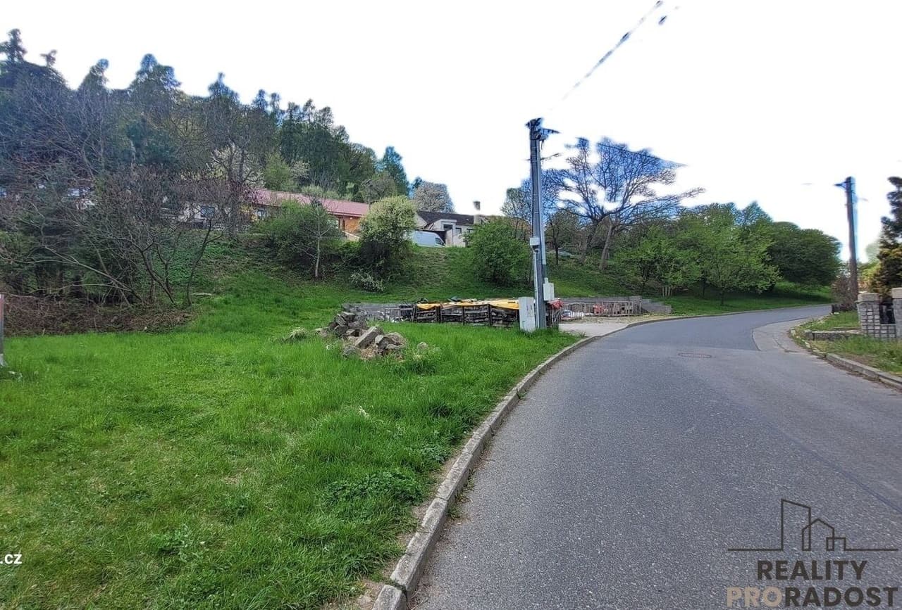 Prodej pozemku 801 m²