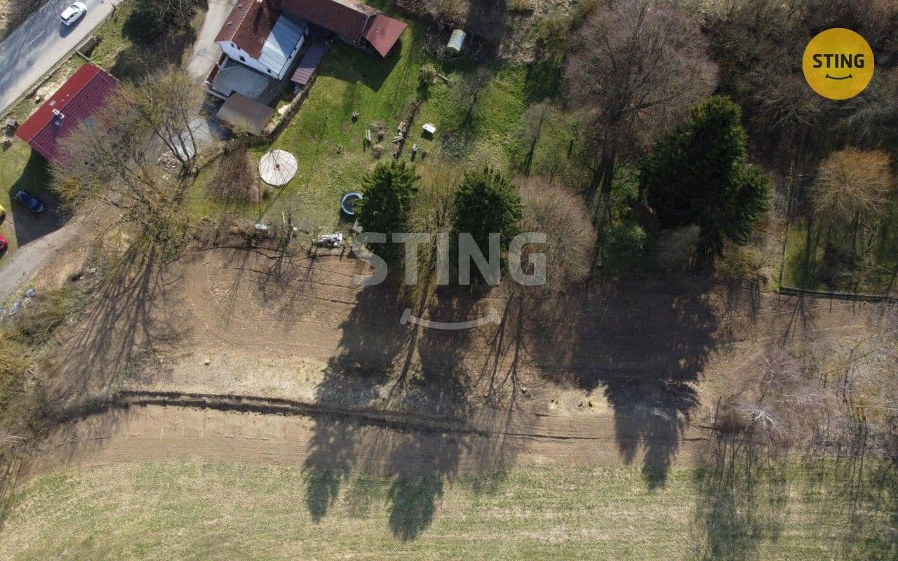 Prodej pozemku 3350 m²