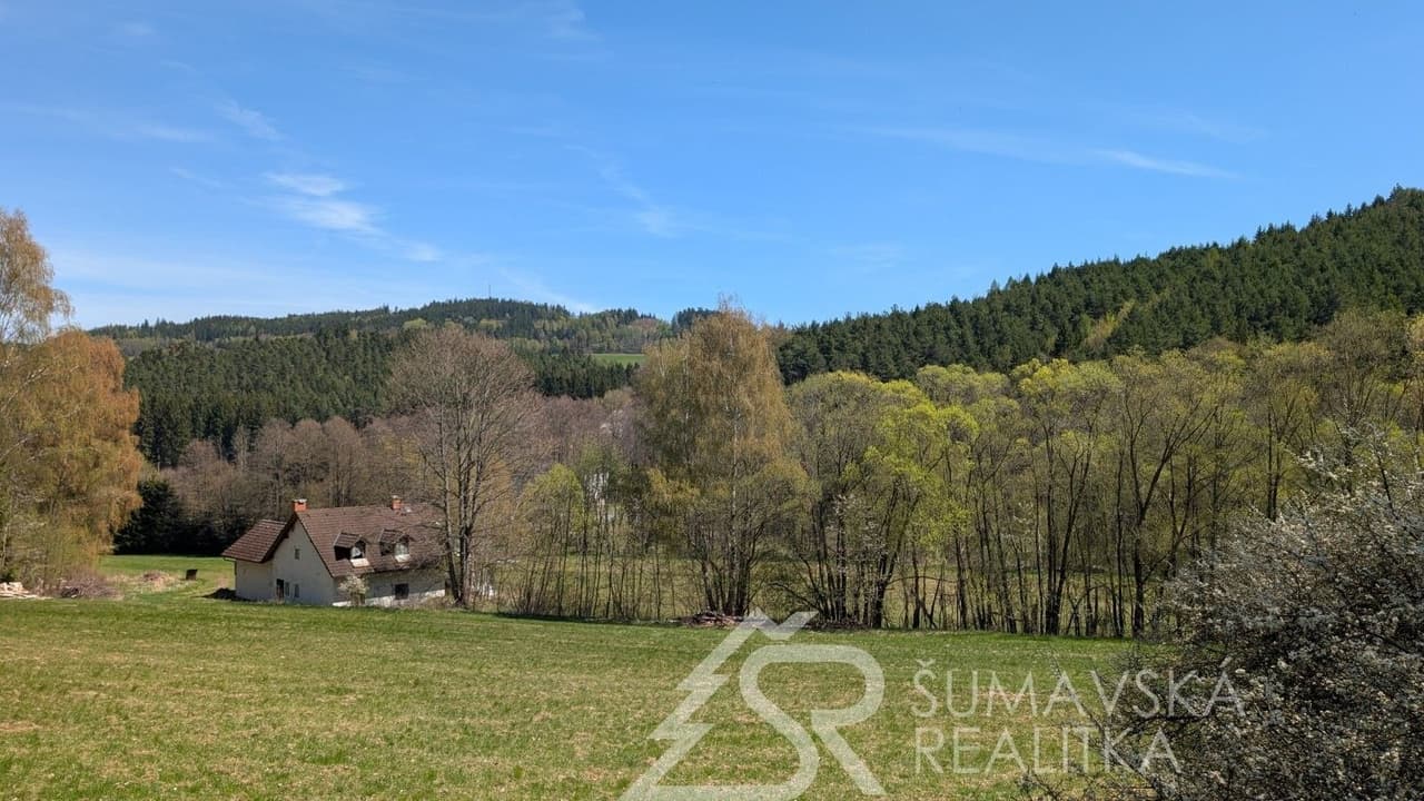 Prodej pozemku 46489 m²