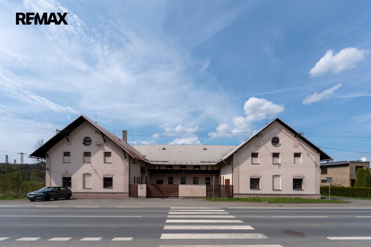 Prodej komerčního prostoru 7472 m²