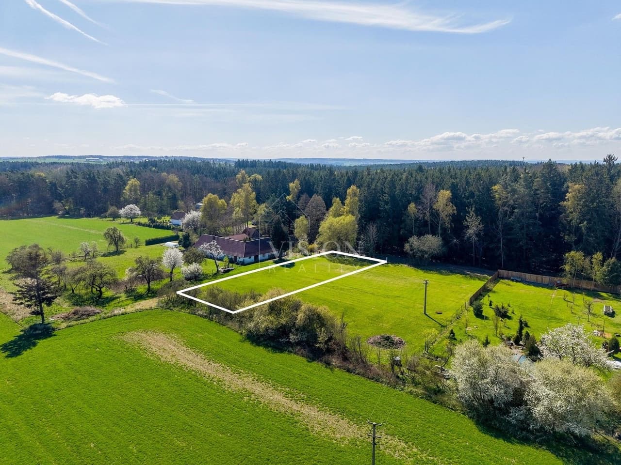 Prodej pozemku 1350 m²