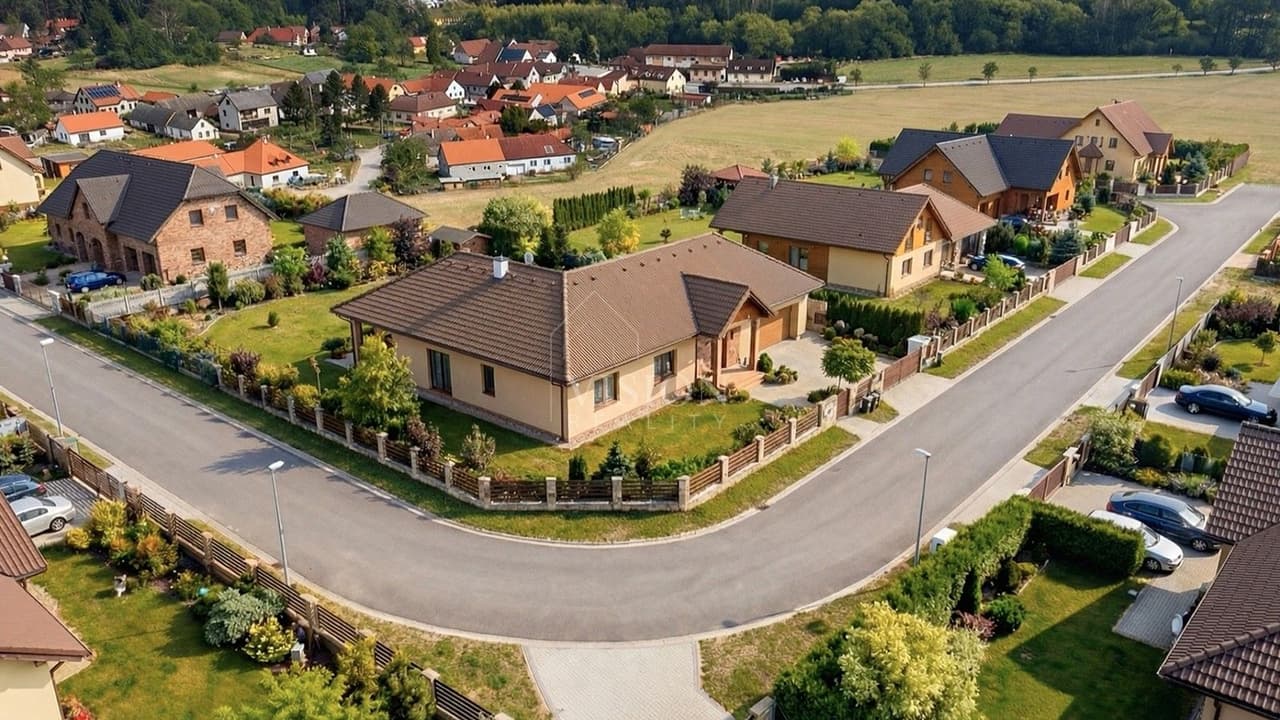 Prodej pozemku 772 m²