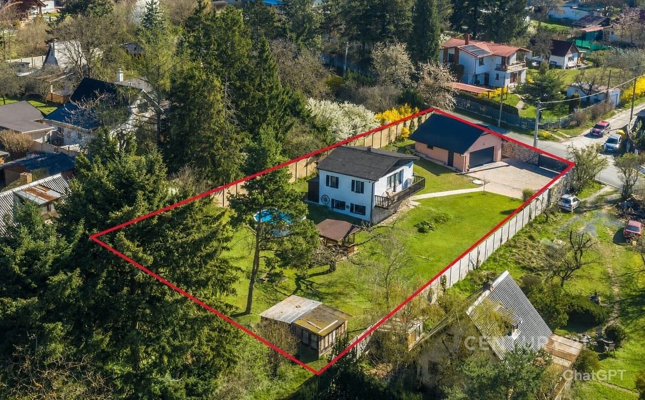 Prodej pozemku 1309 m²