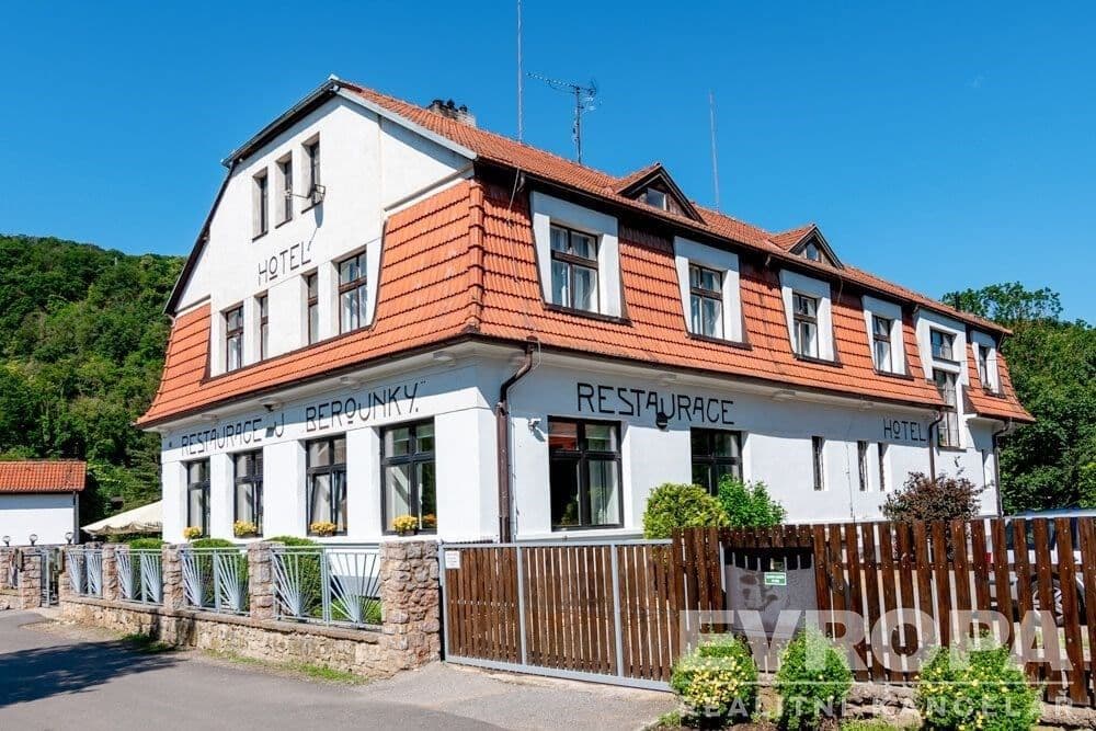 Prodej nemovitosti 458 m²