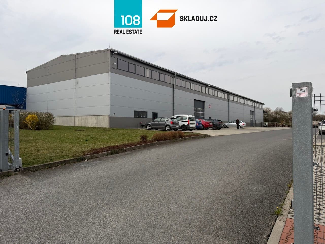 Pronájem komerčního prostoru 1244 m²