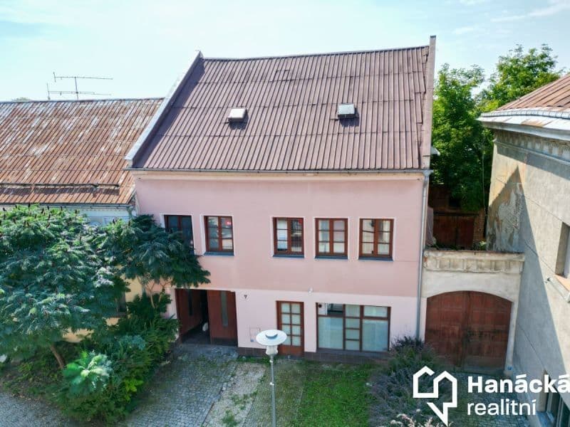 Prodej komerčního prostoru 300 m²