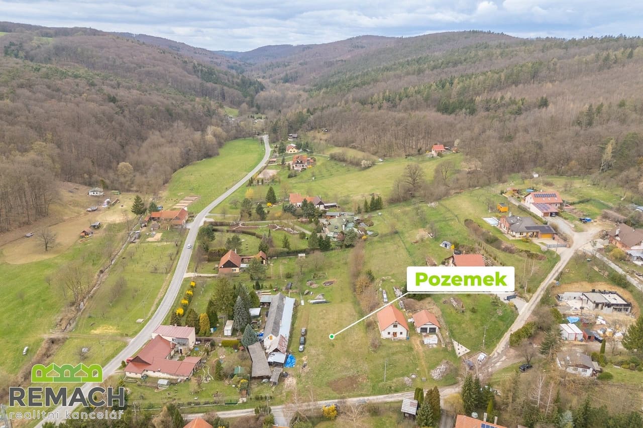 Prodej pozemku 1359 m²