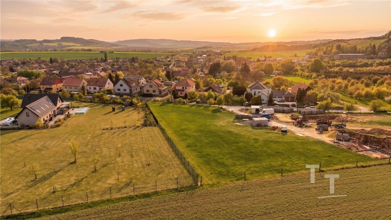 Prodej pozemku 1418 m²