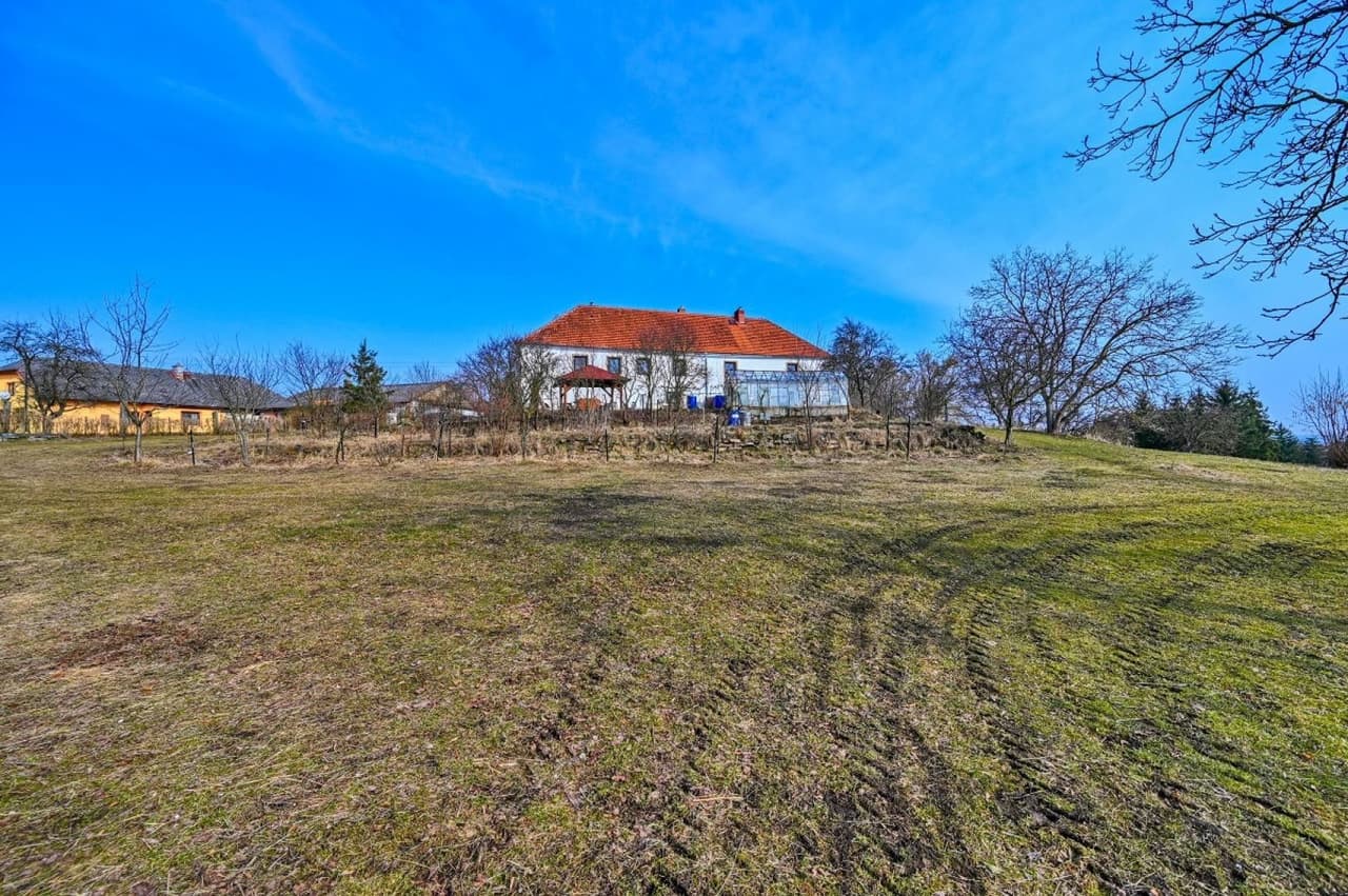 Prodej nemovitosti 410 m²