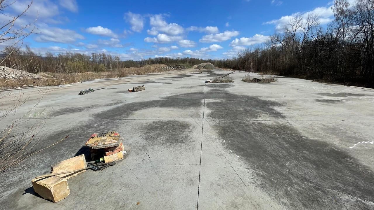 Prodej pozemku 84700 m²