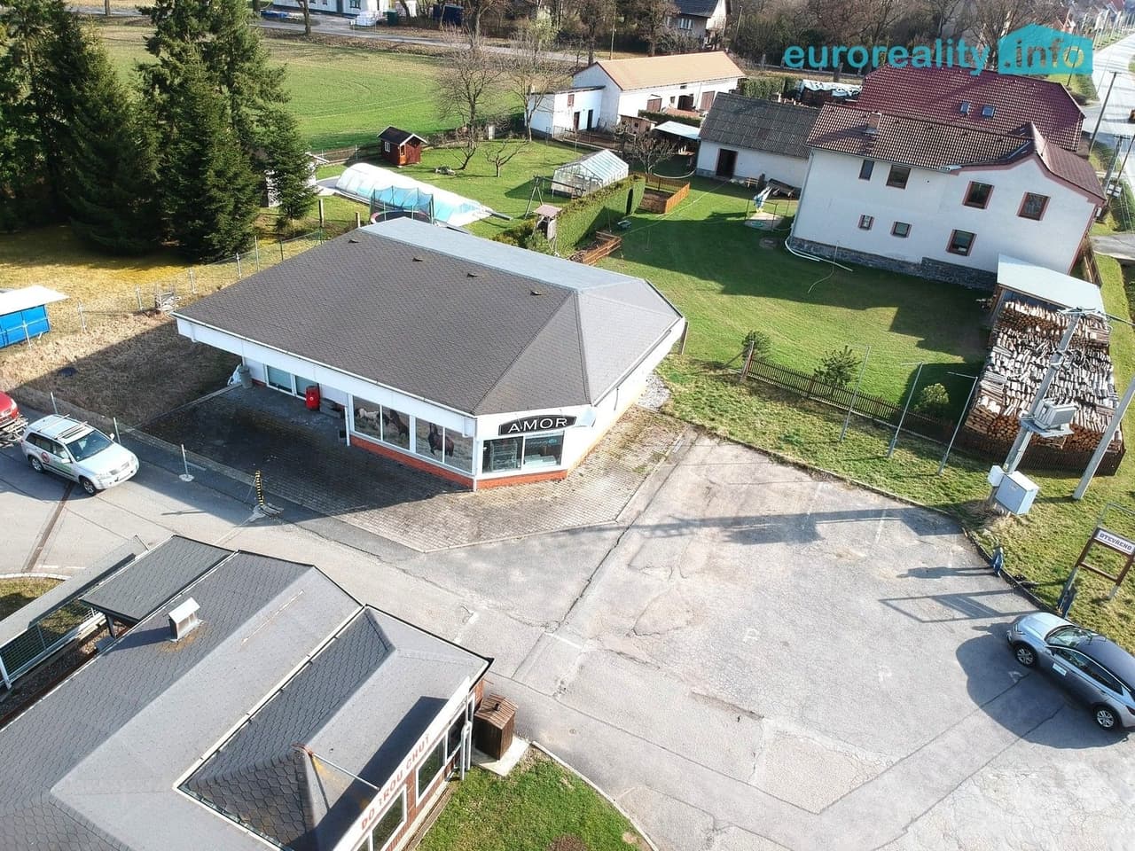 Prodej komerčního prostoru 929 m²