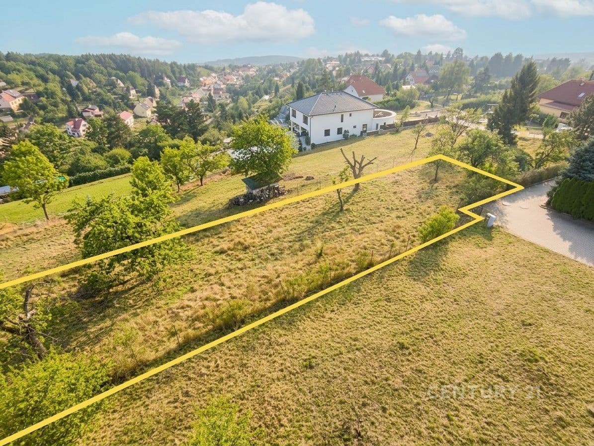 Prodej pozemku 1348 m²
