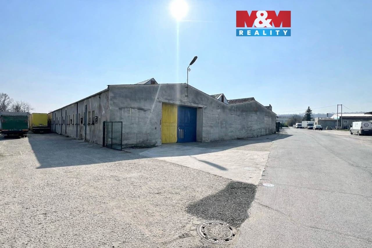 Pronájem komerčního prostoru 1150 m²