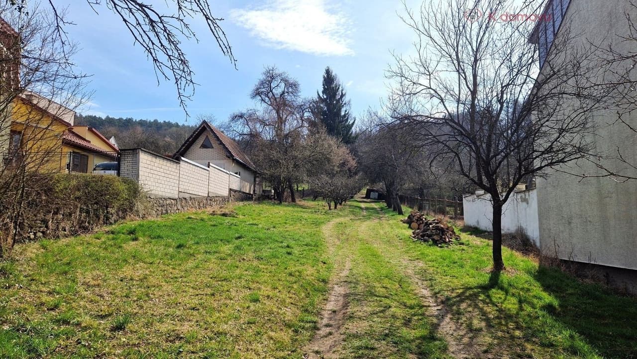 Prodej pozemku 2619 m²