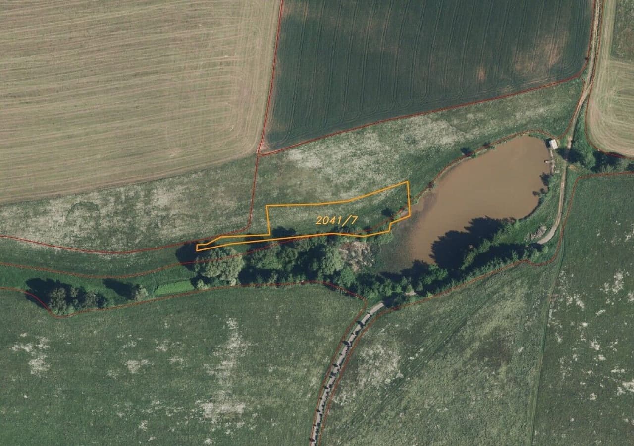 Prodej pozemku 3740 m²