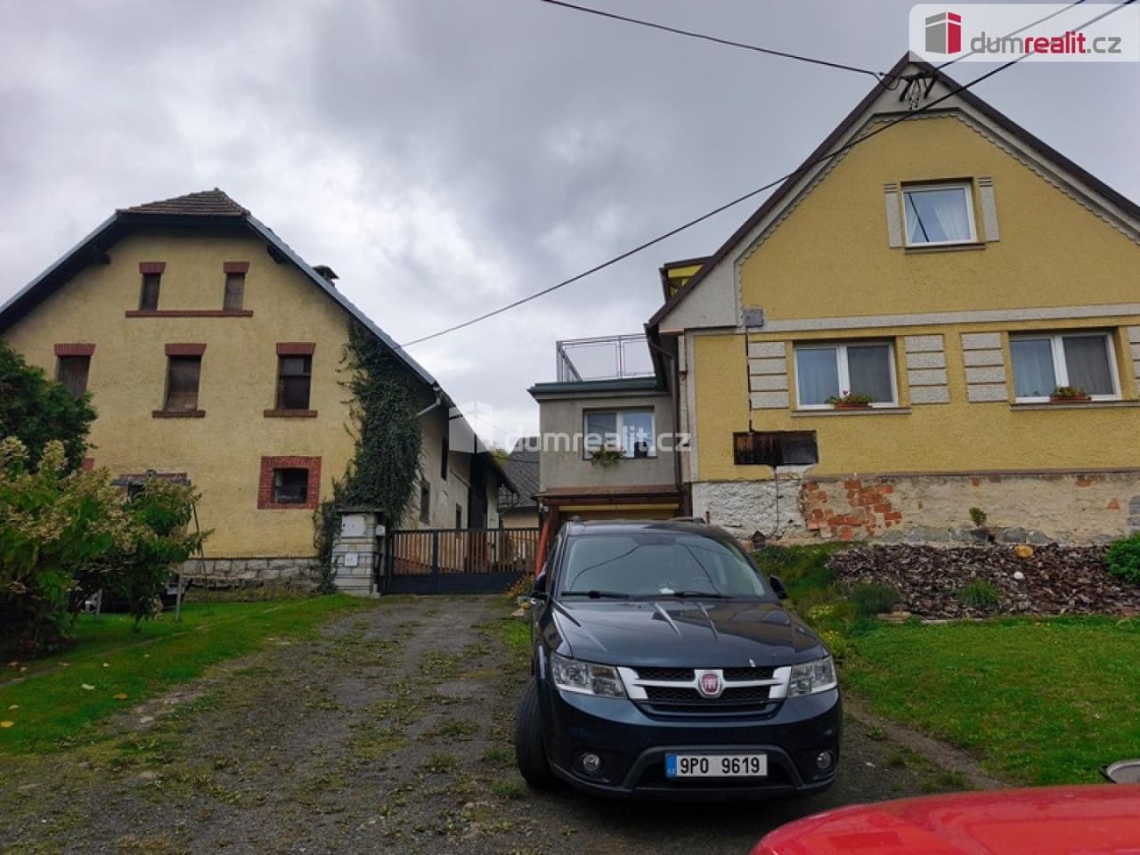 Prodej komerčního prostoru 1371 m²