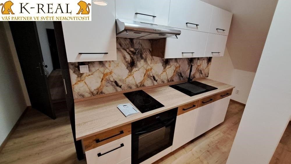 Pronájem bytu 1+kk 33 m²