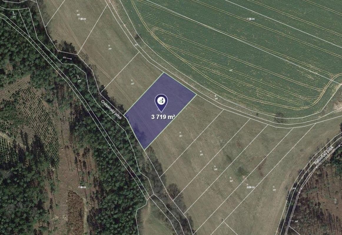 Prodej pozemku 3719 m²
