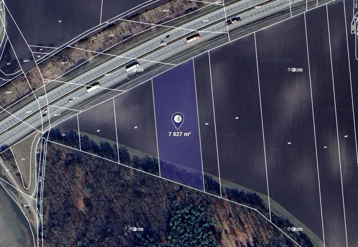 Prodej pozemku 1271 m²