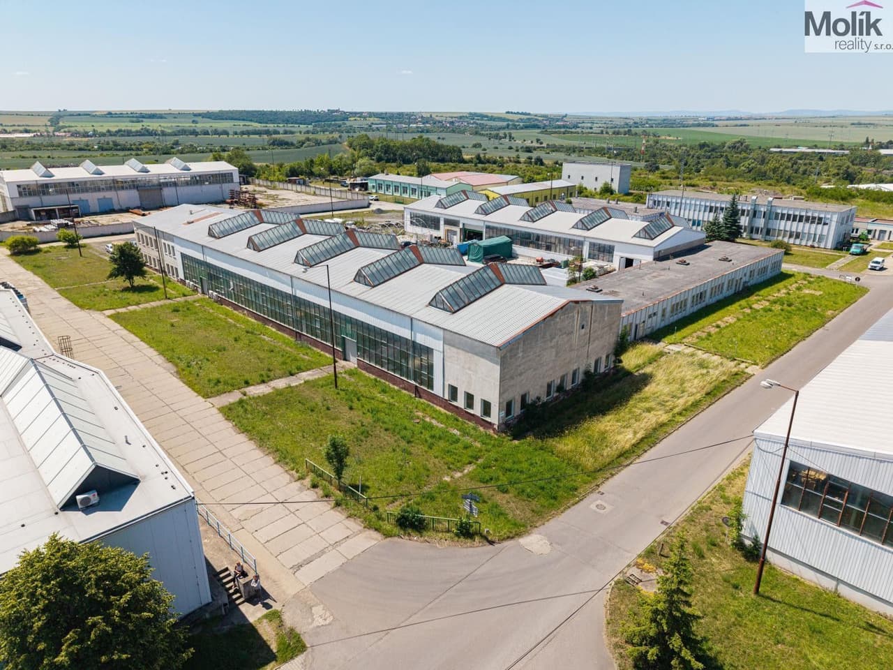 Pronájem komerčního prostoru 450 m²