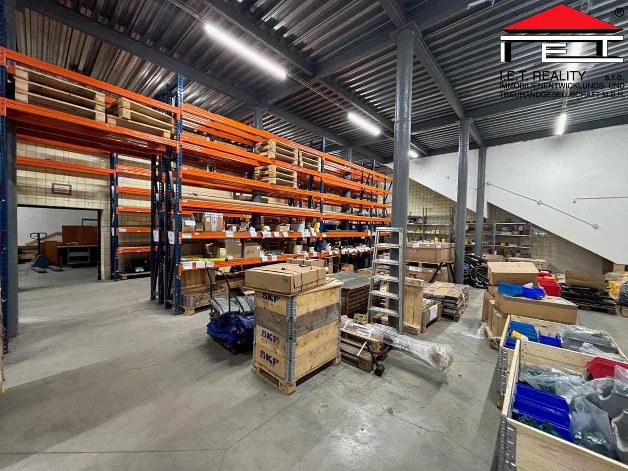 Pronájem komerčního prostoru 495 m²
