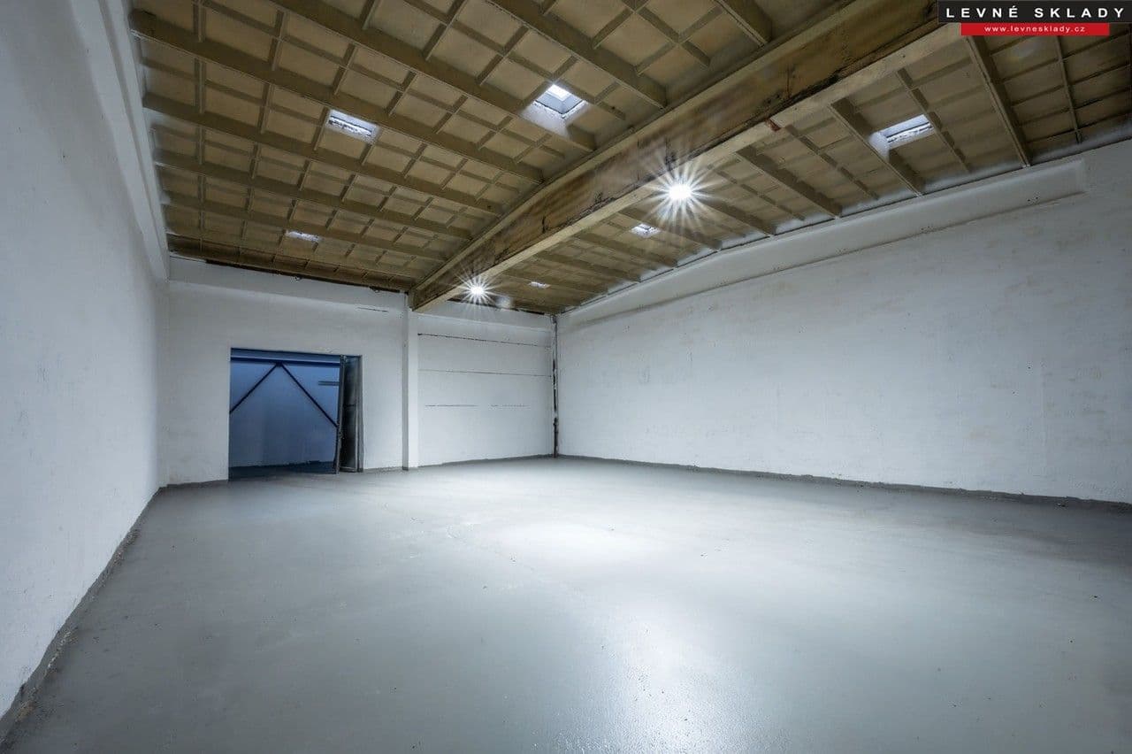 Pronájem komerčního prostoru 3000 m²
