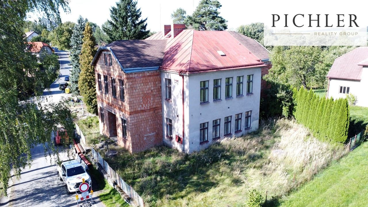 Prodej komerčního prostoru 940 m²