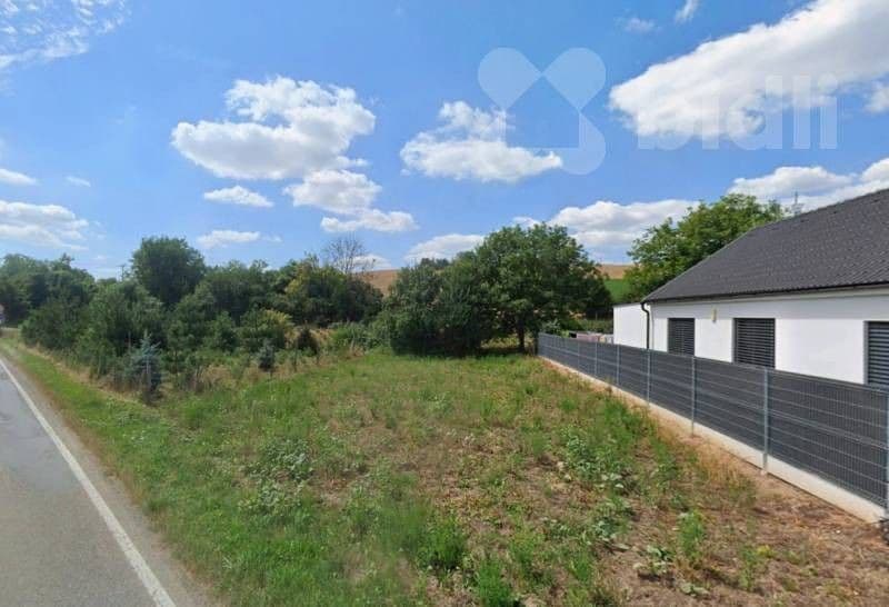 Prodej pozemku 670 m²