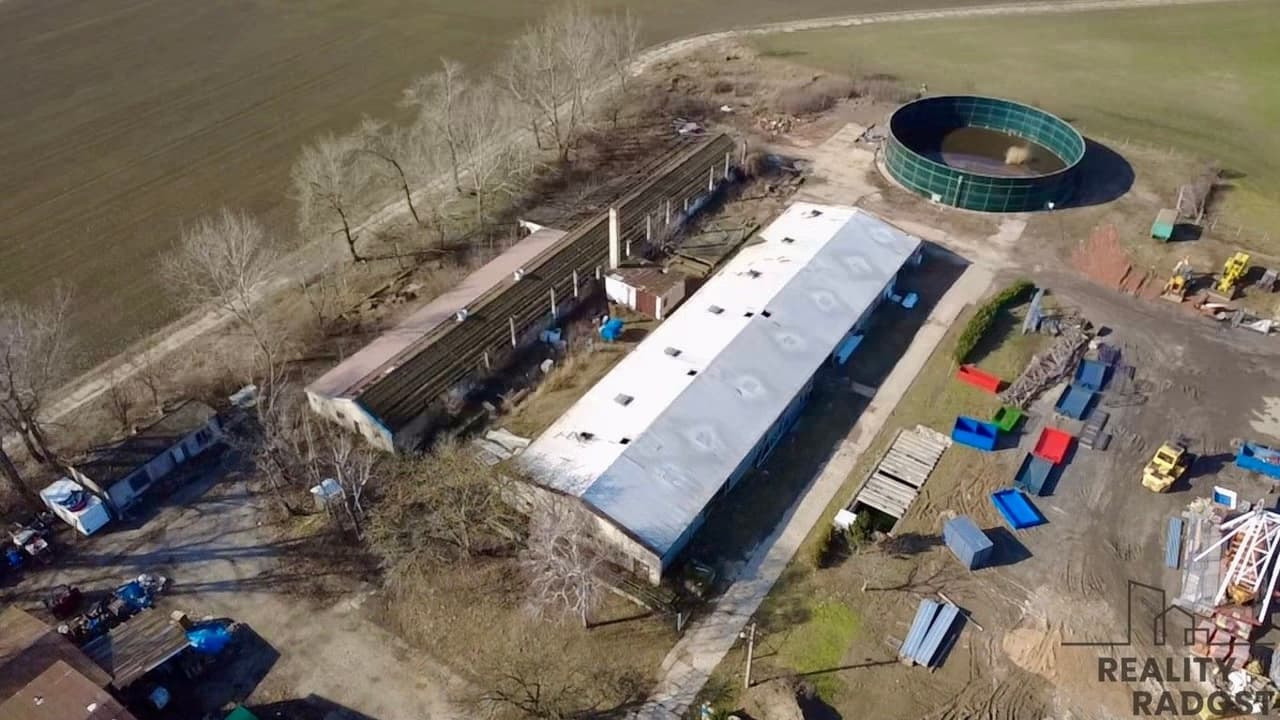 Prodej komerčního prostoru 5400 m²