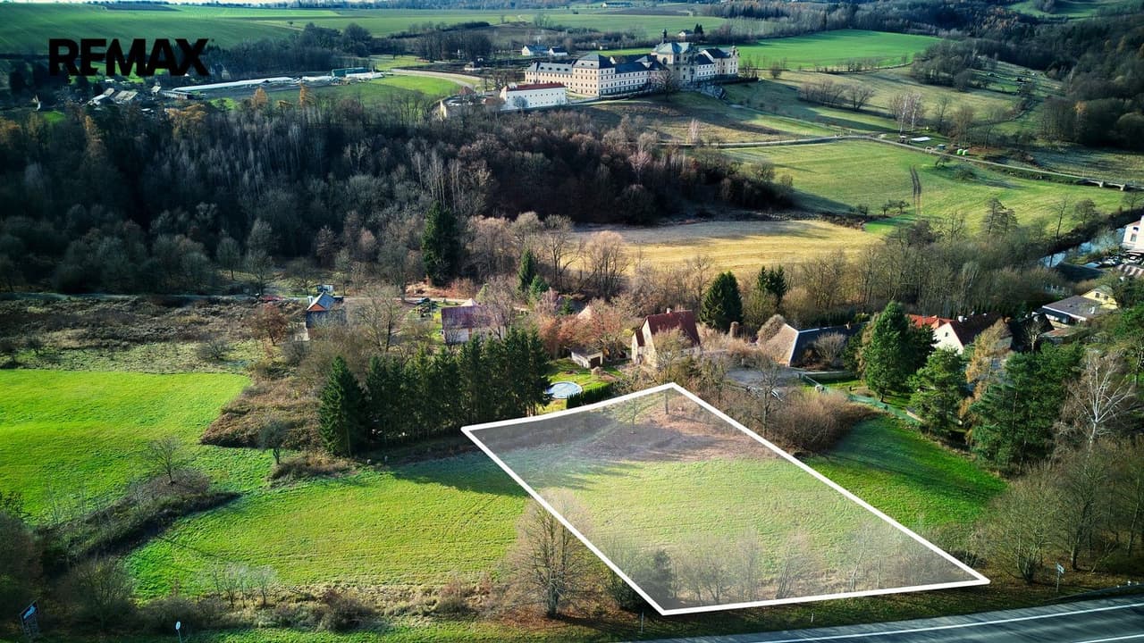 Prodej pozemku 1500 m²