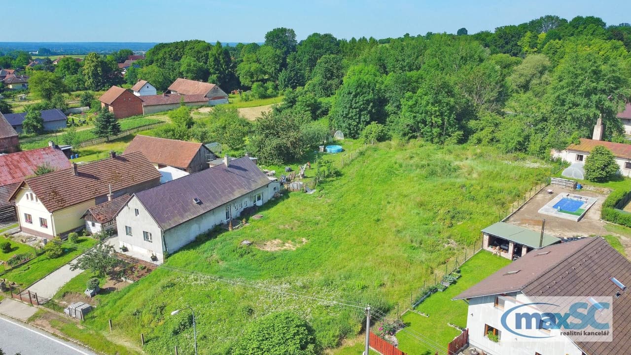 Prodej pozemku 2633 m²