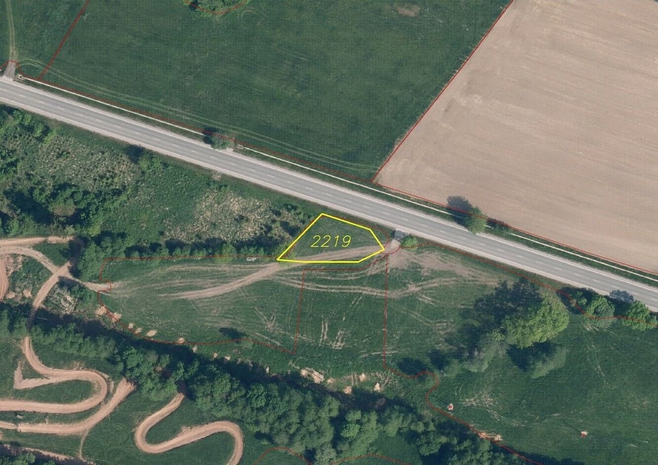 Prodej pozemku 885 m²