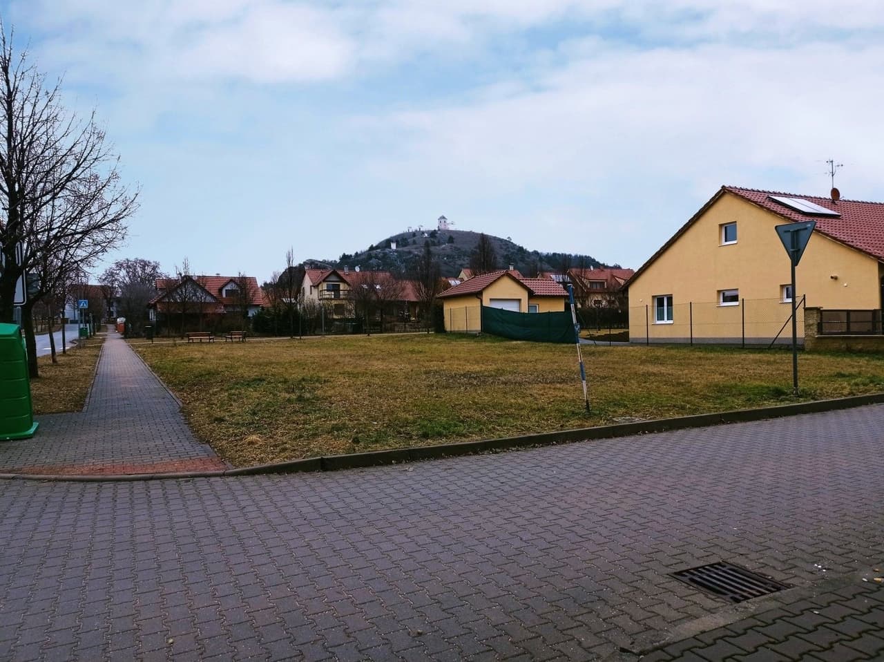 Prodej pozemku 651 m²