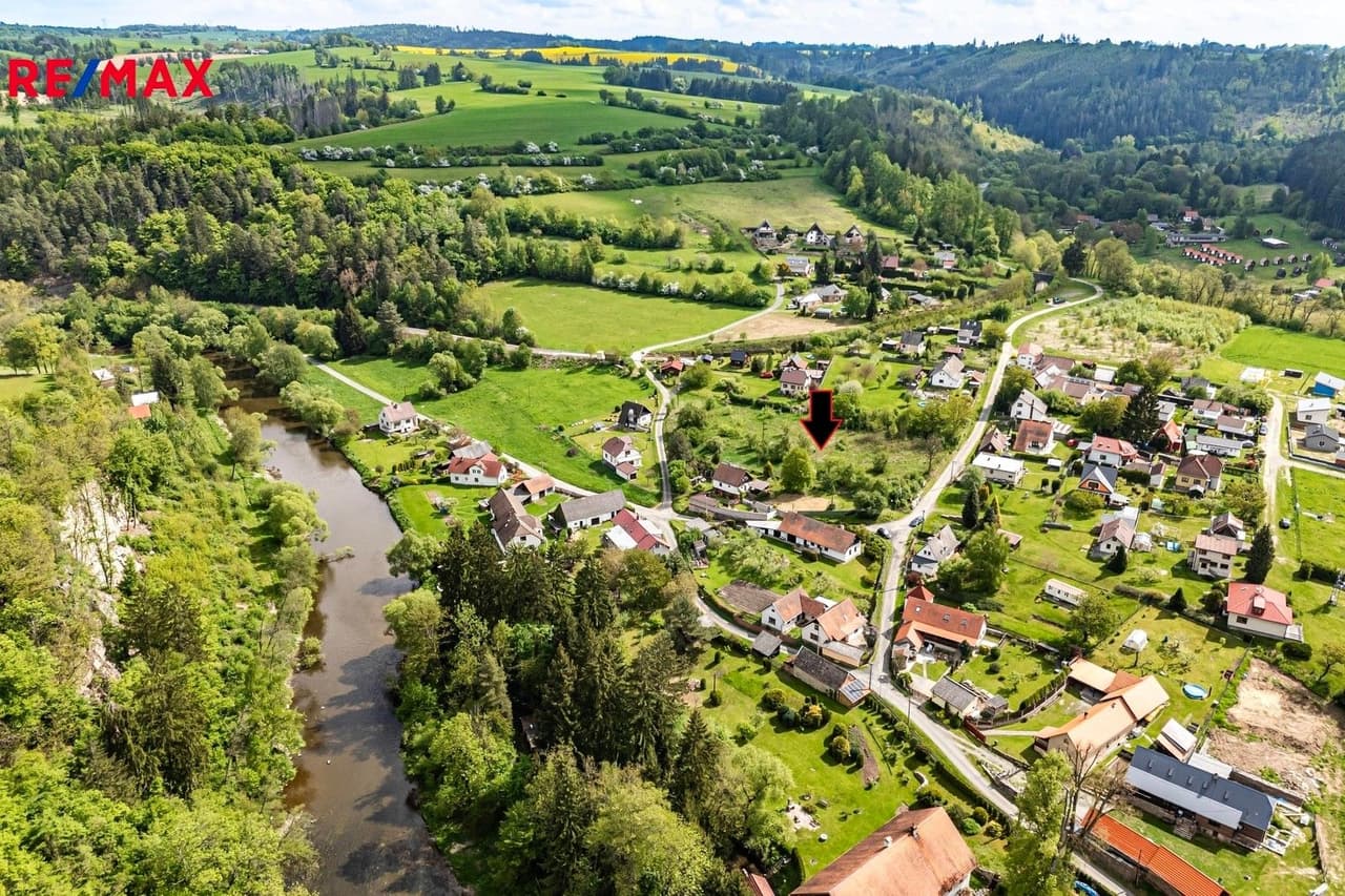 Prodej pozemku 800 m²