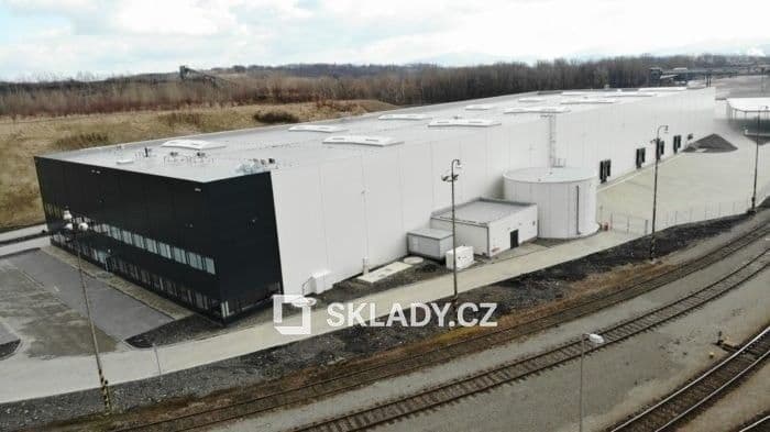 Pronájem komerčního prostoru 2000 m²