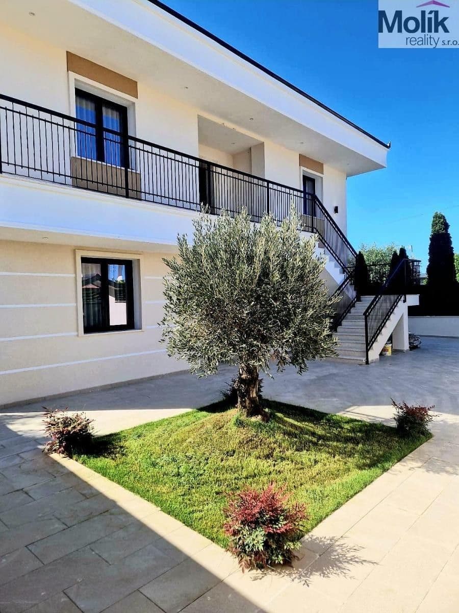 Prodej domu 235 m²