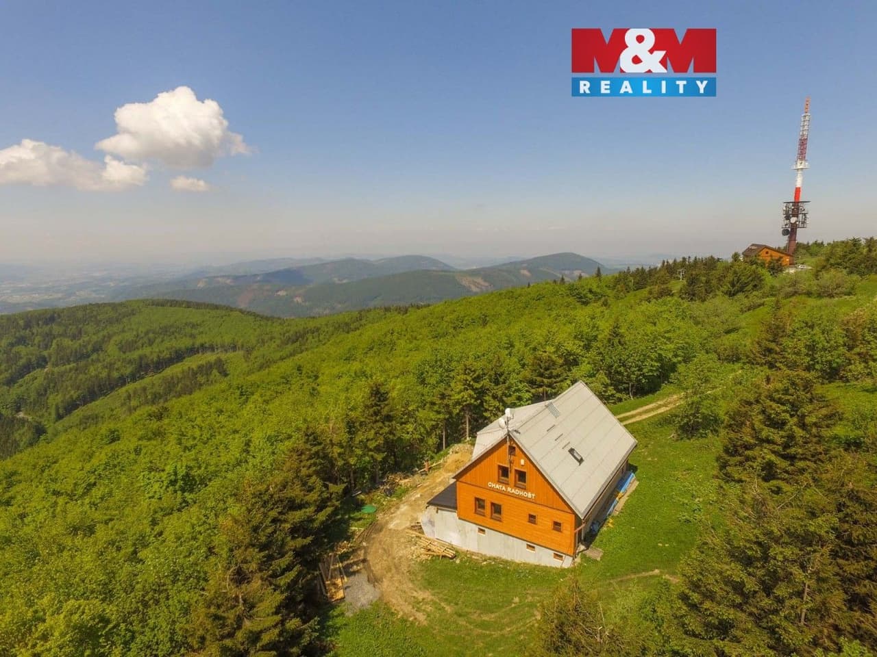 Prodej komerčního prostoru 325 m²