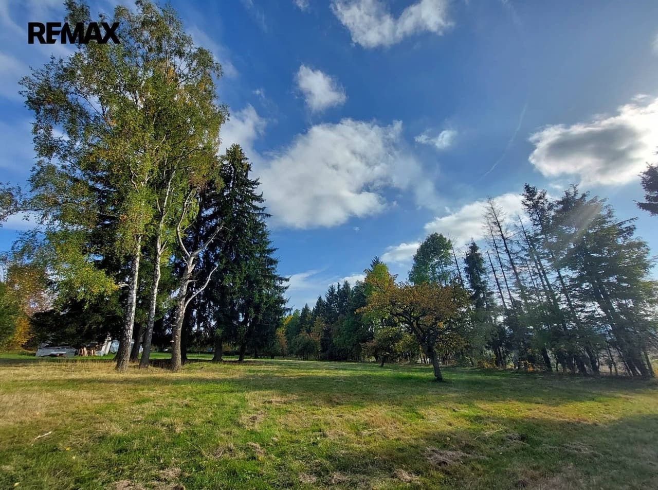 Prodej pozemku 812 m²
