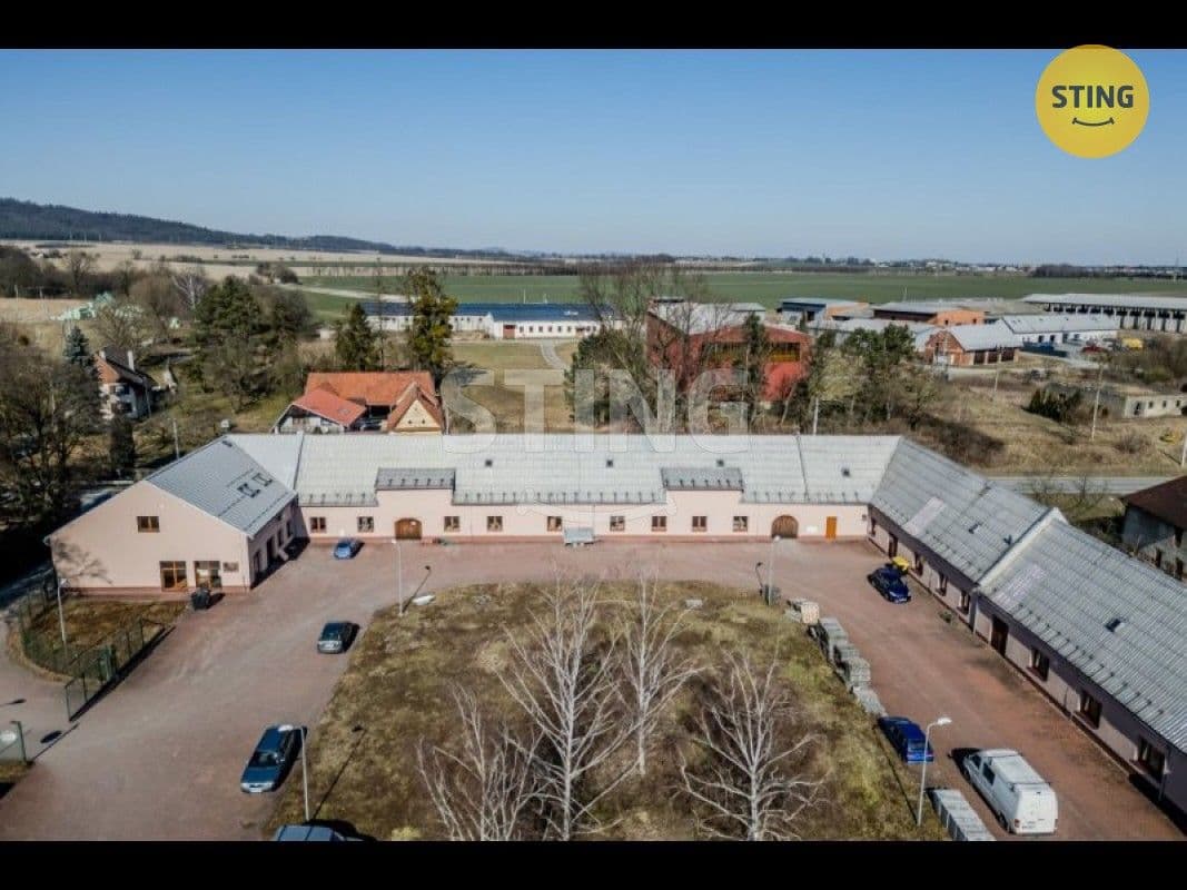 Pronájem komerčního prostoru 750 m²