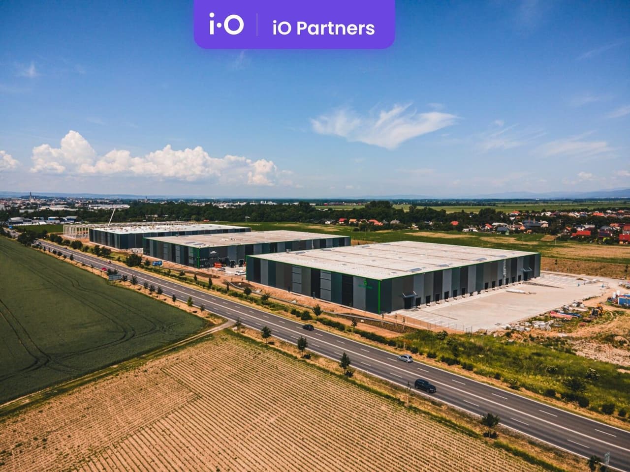 Pronájem komerčního prostoru 800 m²