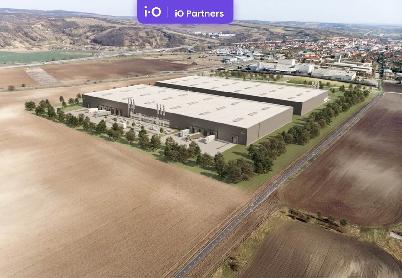 Pronájem komerčního prostoru 23000 m²